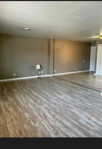 Building Photo - 75 S Maiden St