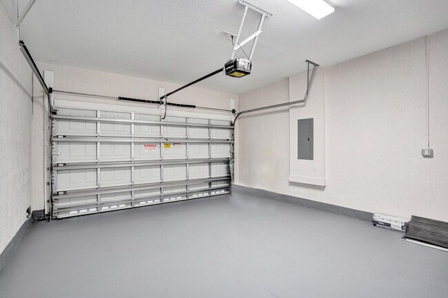 Building Photo - 4926 NW 48th Terrace