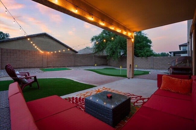 Building Photo - 8566 W Cinnabar Ave