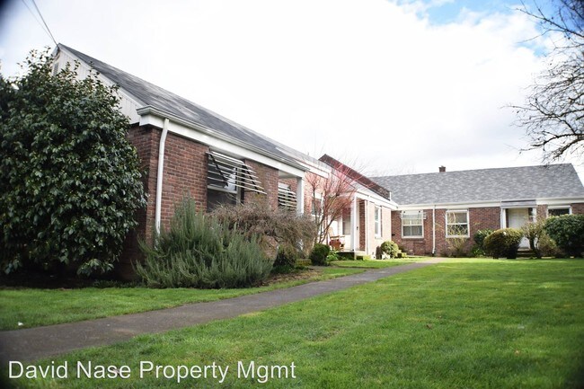 Building Photo - 5128-5138-5138 SE Milwaukie Ave