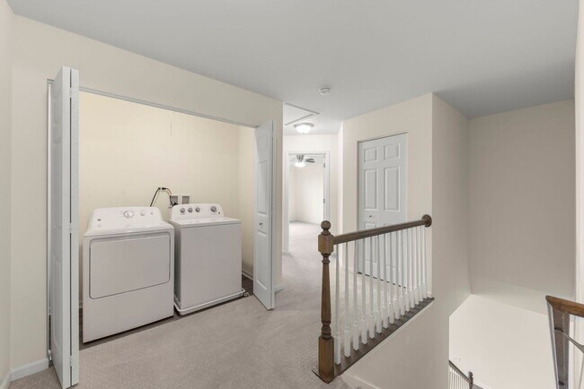Building Photo - 4200 Calder Ln
