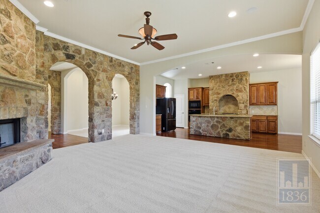 Building Photo - 15105 General Williamson Dr