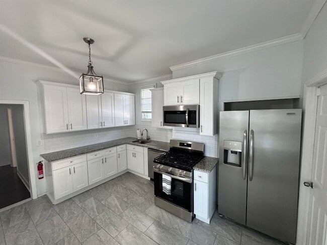 Building Photo - 24 Pamrapo Ave