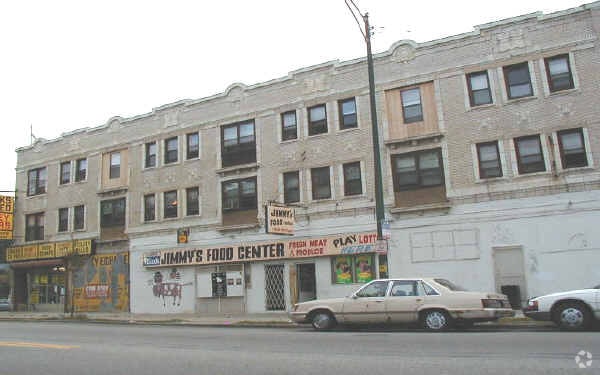 Hyde Park Apartments - 801-805 E Drexel Sq