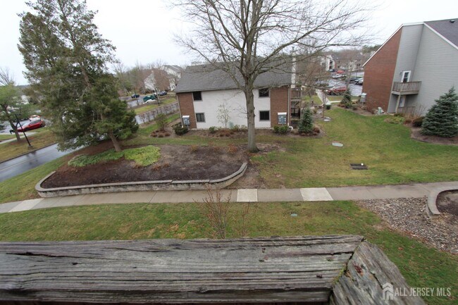 Building Photo - 5012 Ravens Crest Dr