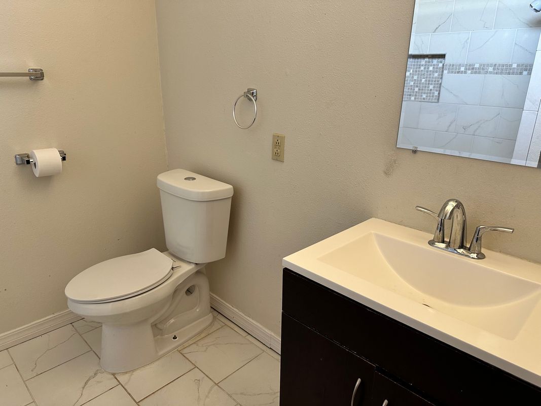 Building Photo - 1441 Gatlin Creek Rd