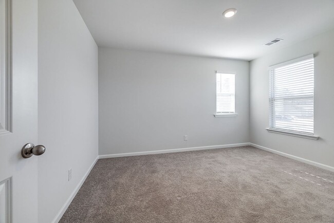 Building Photo - Spacious 5BR Home with Loft & Smart Features in Rincon