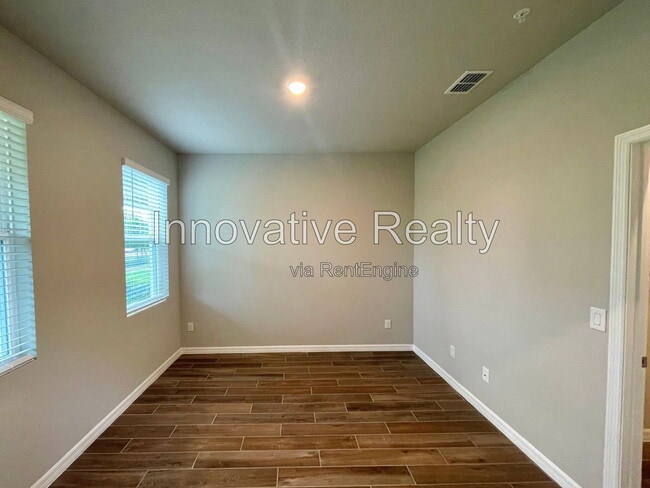 Building Photo - 1016 Legacy Winds Way