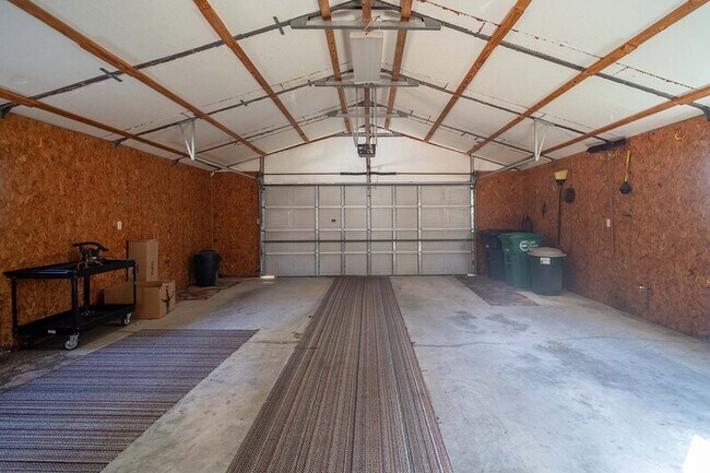 Building Photo - 2671 Oscar Harvey Rd