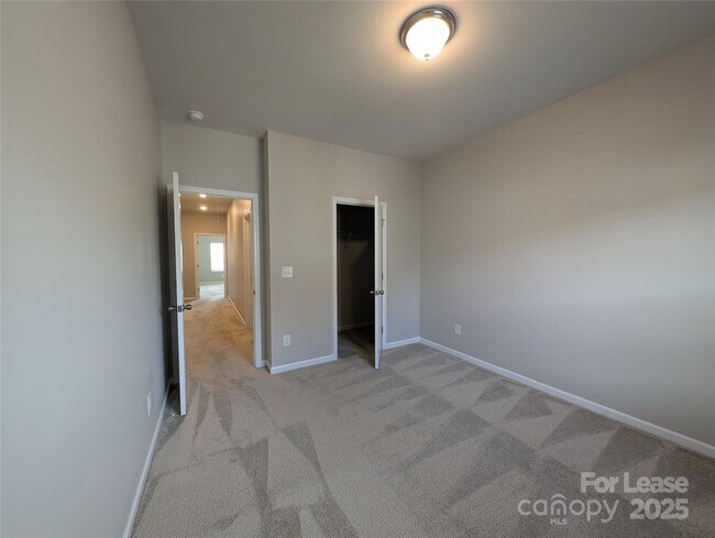 Building Photo - 3433 Glenn Hope Wy