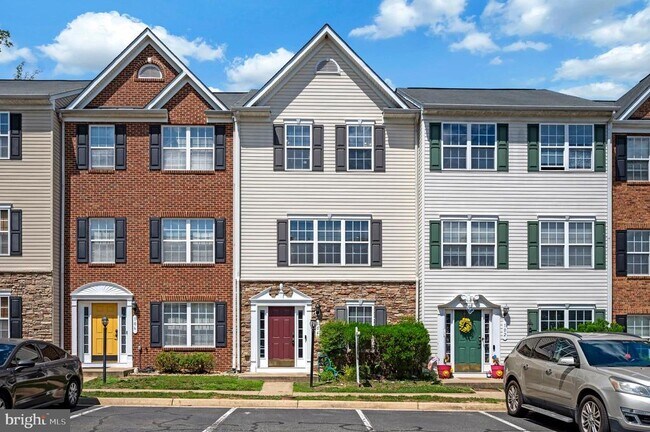 Building Photo - 104 Stingray Ct