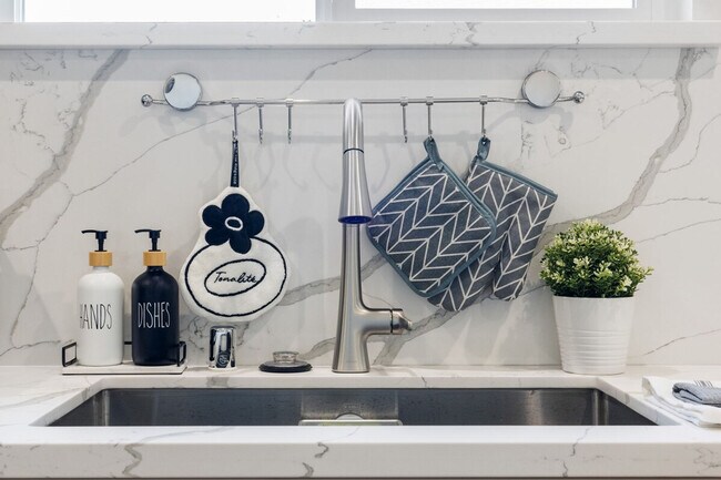 Building Photo - 1817 Andrea Pl