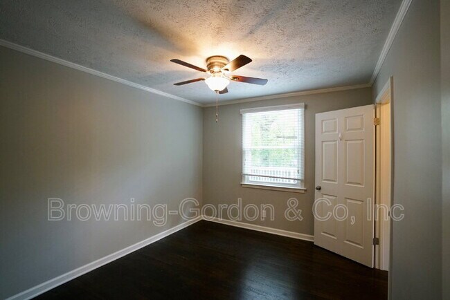 Building Photo - 363 Strasser Dr
