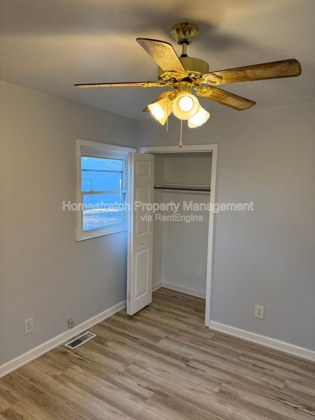 Building Photo - 850 St Bartholomew Dr