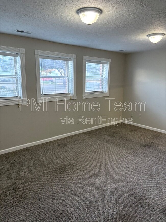 Building Photo - 463 W 2300 S