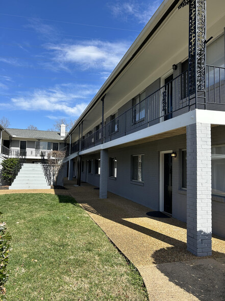 Building Photo - Crestview Apartments