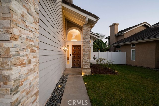 Building Photo - 24882 Oxford Dr
