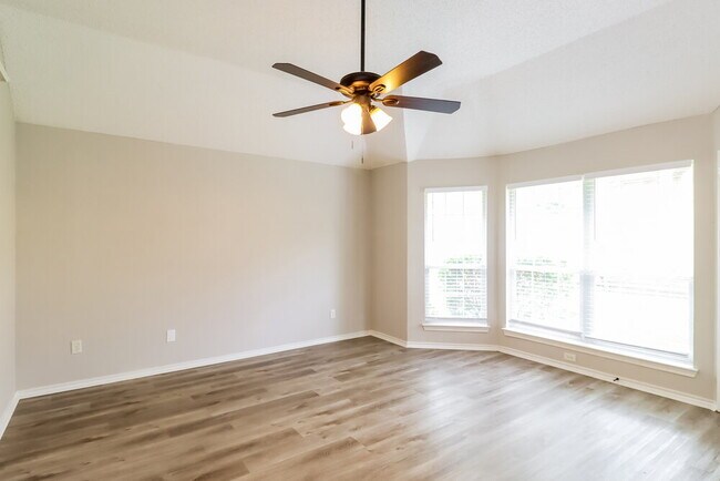 Building Photo - 6211 August Run