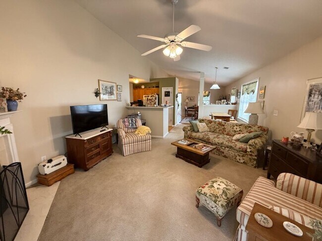 Building Photo - 3 Bedroom 2 Bath House in Shadowmoss - West Ashley