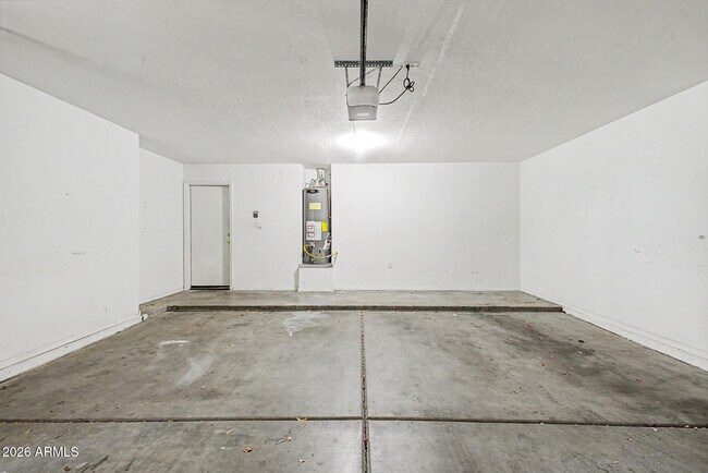 Building Photo - 13153 W Mauna Loa Ln