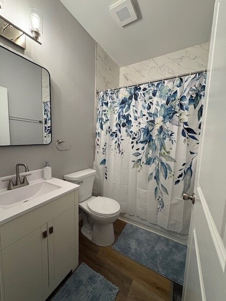 Building Photo - 415 Dequincy St