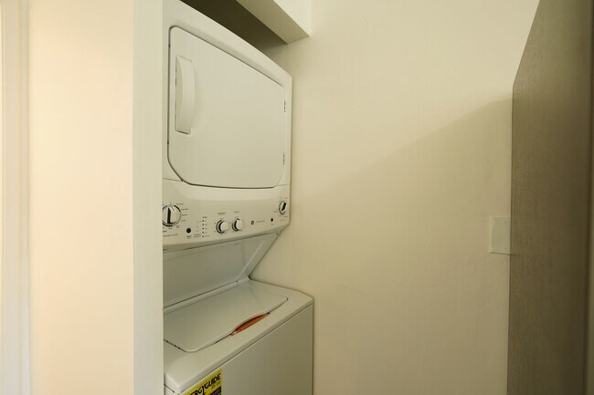 Building Photo - 3447-3449 Dwight Ave