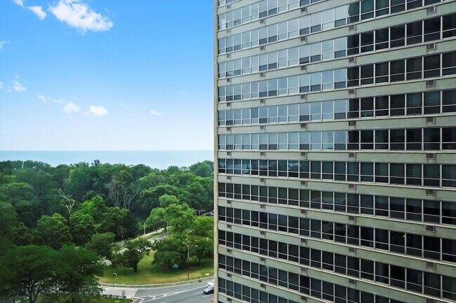 Building Photo - 3600 N Lake Shore Dr