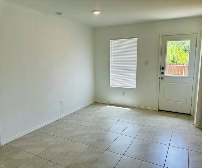 Building Photo - 1275 Eclipse Ln
