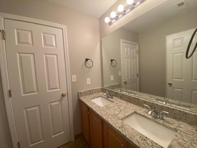 Building Photo - 418 Silverleaf Ln