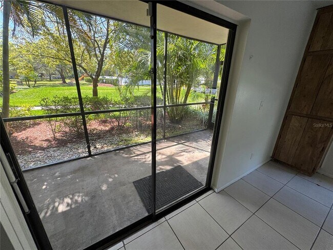Building Photo - 3300 Fox Chase Cir