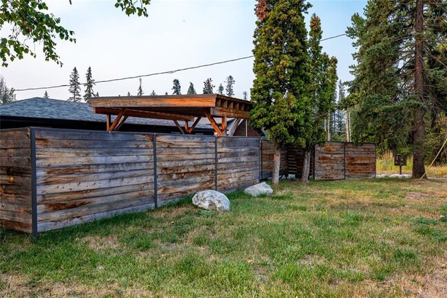 Building Photo - Gorgeous Whitefish Home