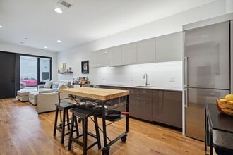 Building Photo - Modern Condo Living in Shaw