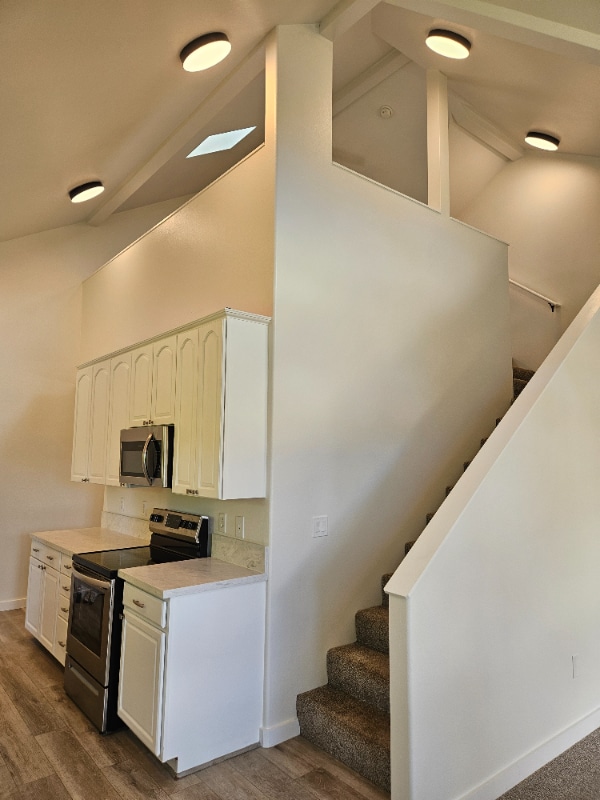 Building Photo - 75 Halili Ln