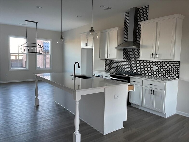 Building Photo - 6270 Cortland Walk