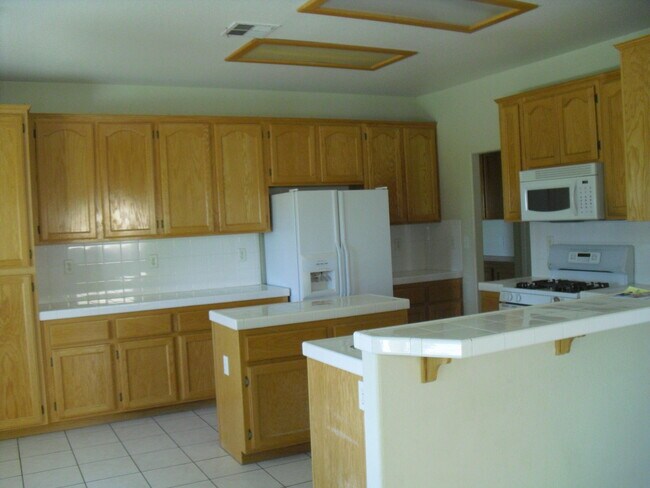 Building Photo - 4209 Grandview Dr