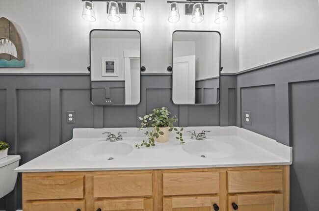 Building Photo - 401 Carrara Dr