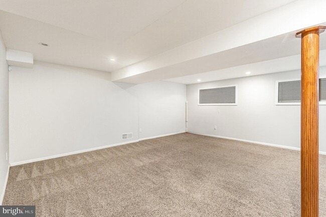 Building Photo - 8411 Derby Ct