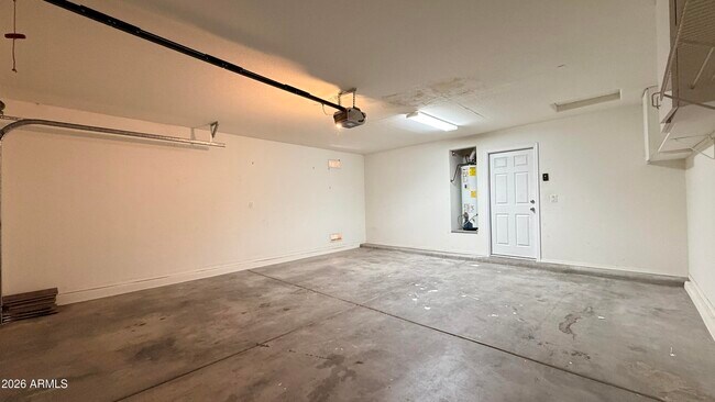 Building Photo - 12941 W Bloomfield Rd