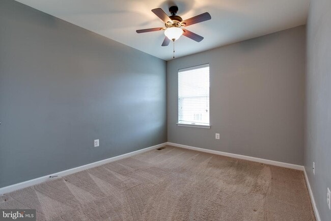 Building Photo - 1314 Hawthorn Dr