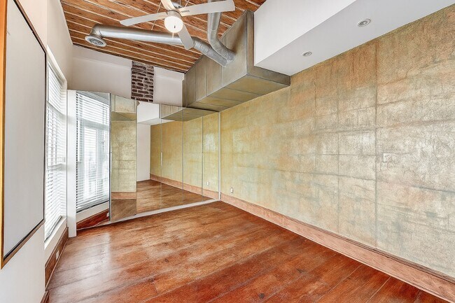 Building Photo - 161 Mangum St SW