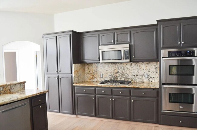 Building Photo - Spacious Riverlakes Golf Course Home with Pool, Spa & 3-Car Garage