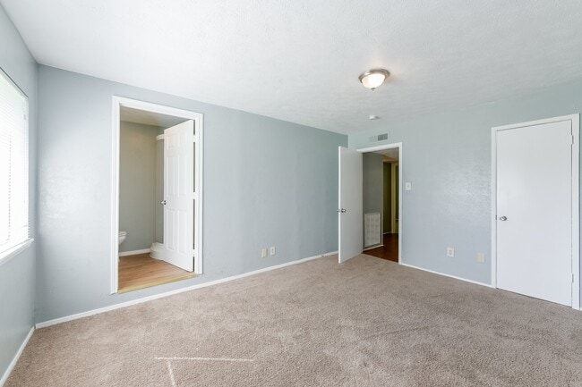 Building Photo - 24007 Beef Canyon Dr