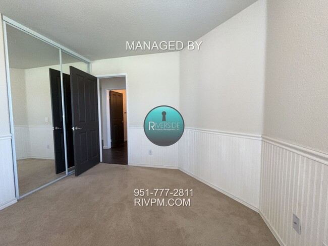 Building Photo - DREAM RENTAL POOL HOME IN RIALTO!!