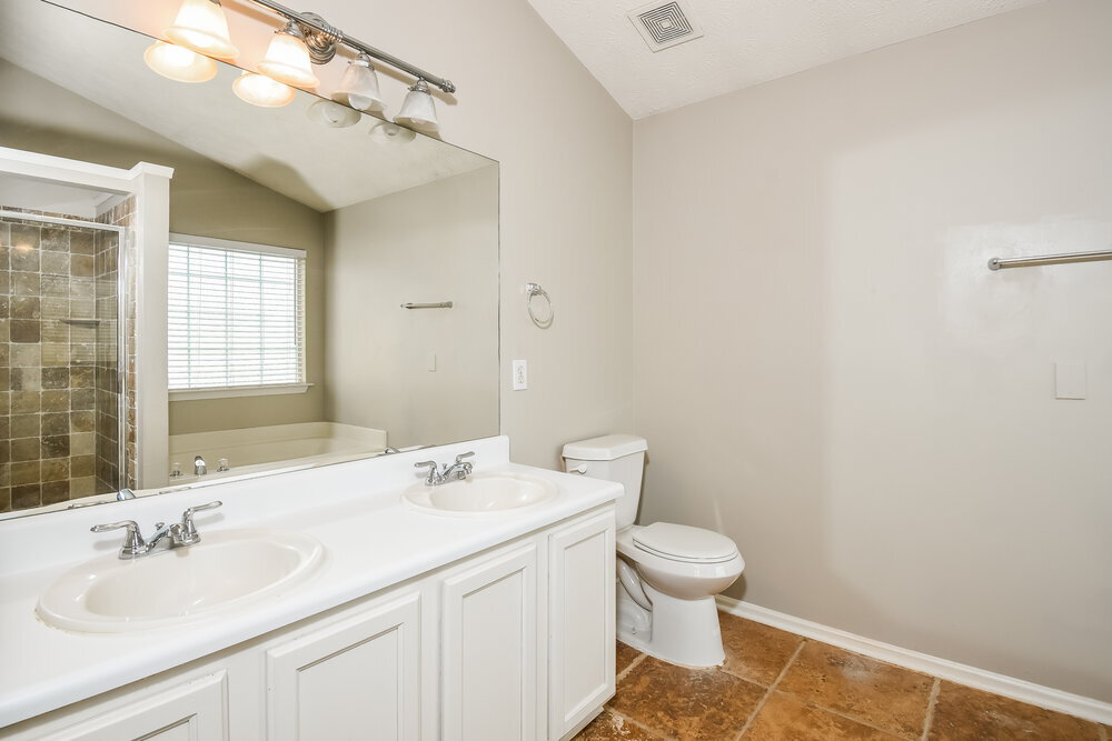 Building Photo - 2991 Heather Lake Dr