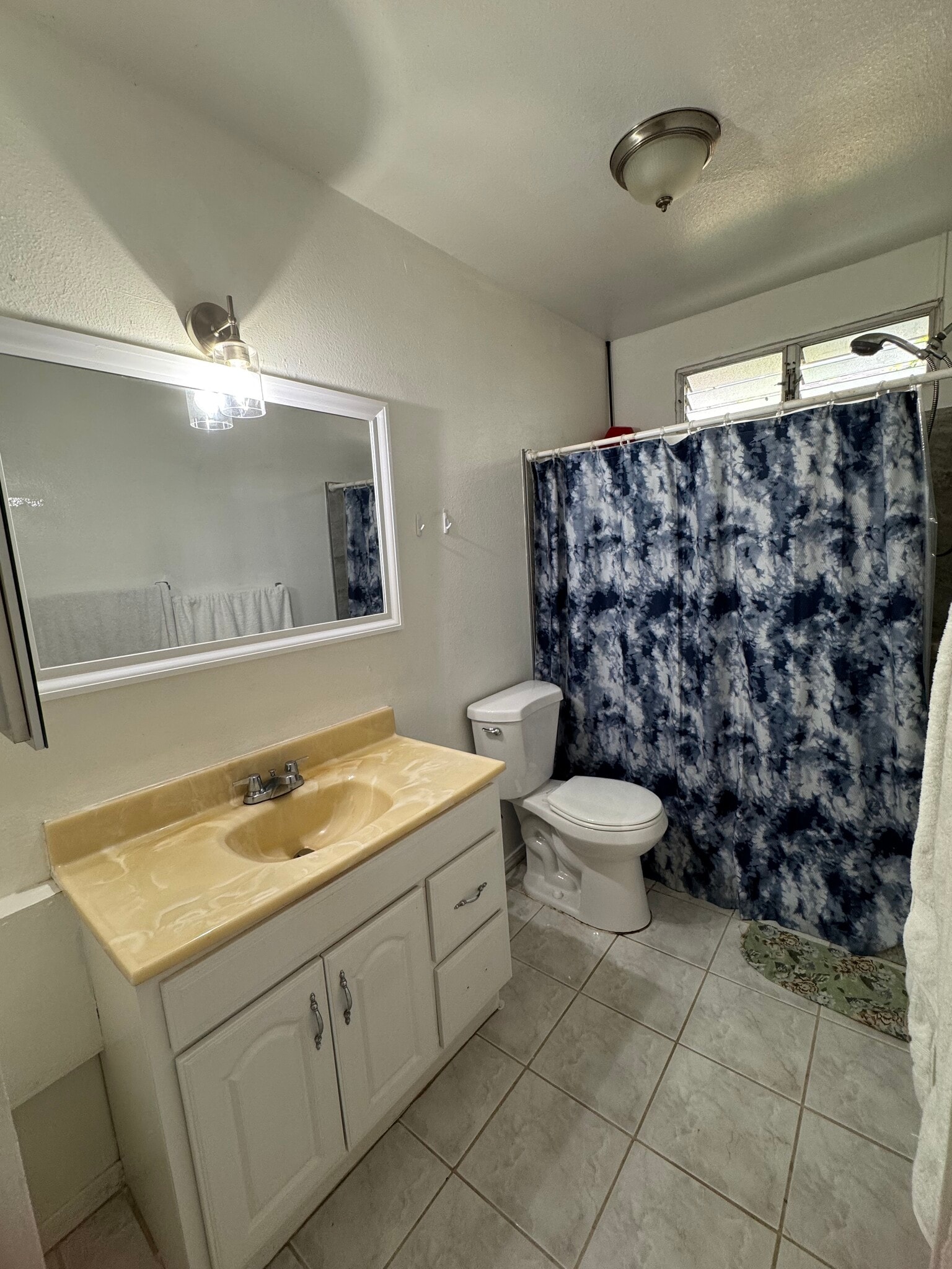 Building Photo - 1007 Puolo Dr