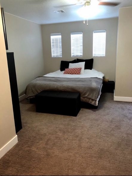 Building Photo - 3239 S 840 E