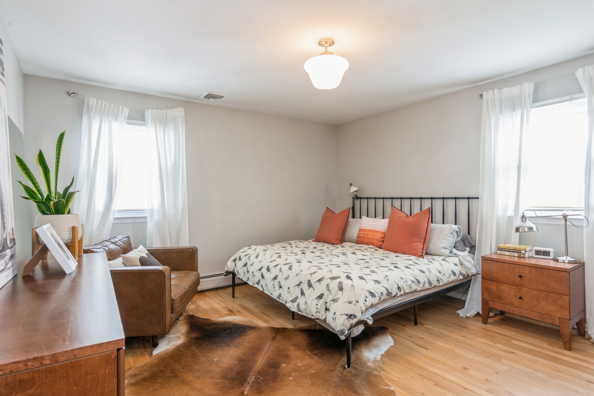 Primary Bed 1 - 216 Holly Street