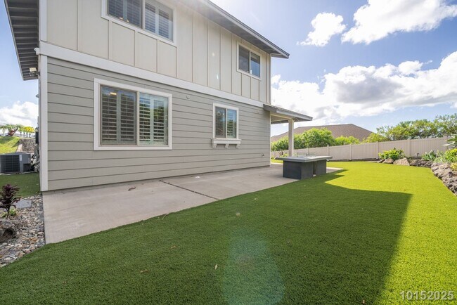 Building Photo - Available now!  Beautifully upgraded 4-bdr...