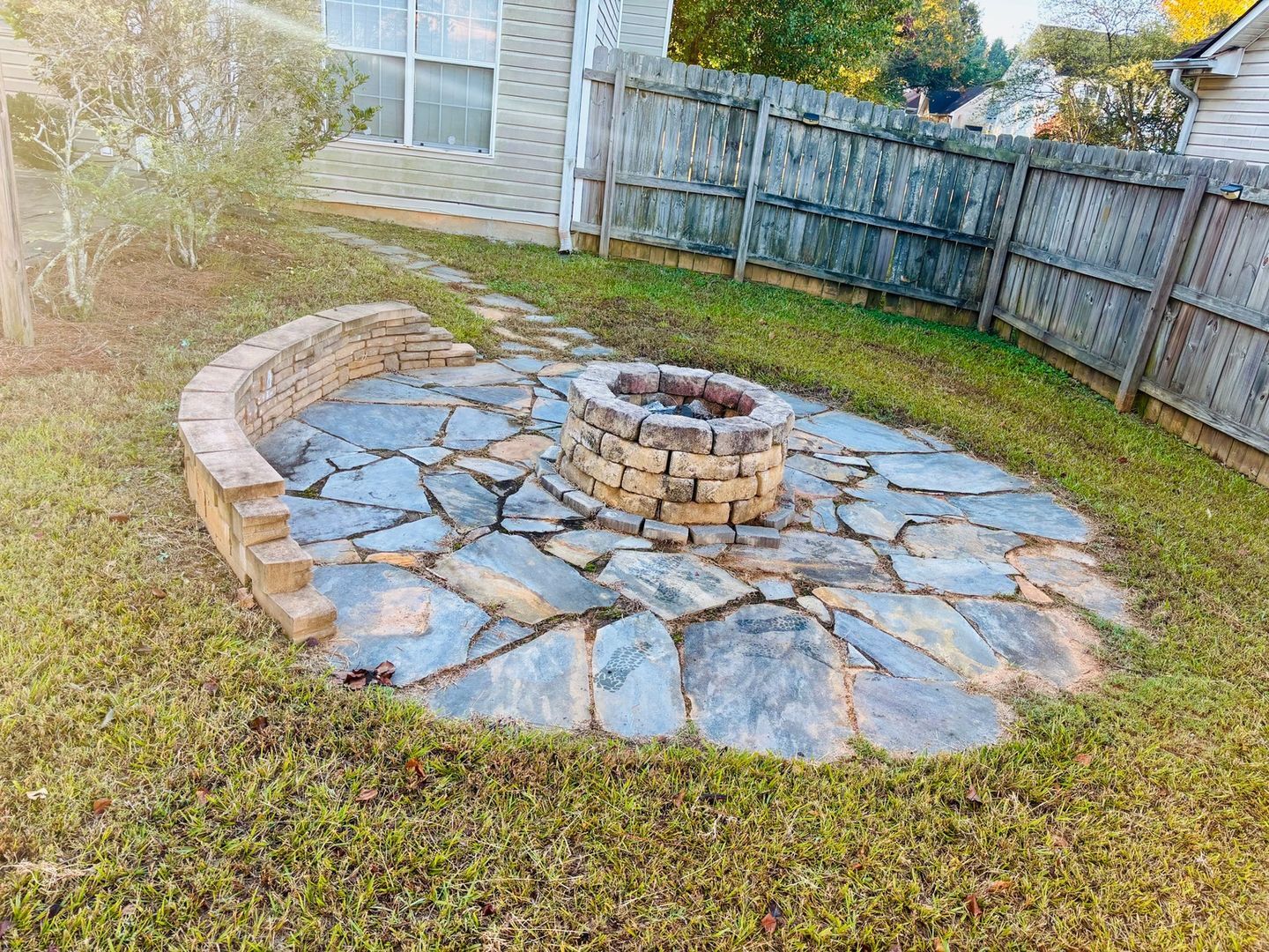 Building Photo - 415 Plantation Ct