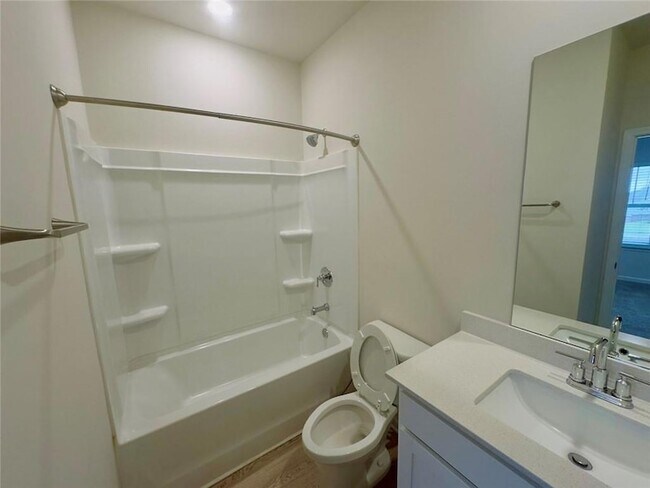 Building Photo - 327 Vly Oak Dr